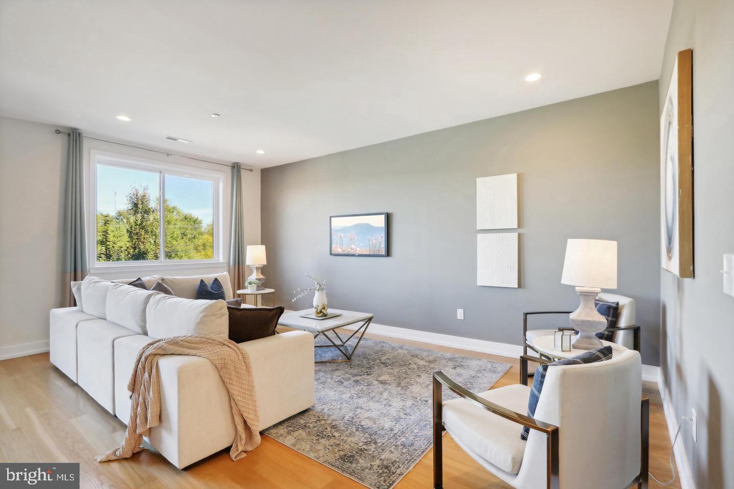 BROWNSTONES AT VF - Residential Lease