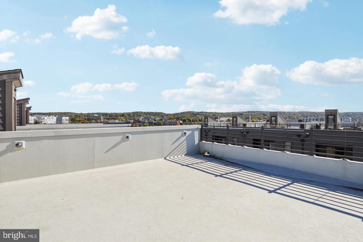 BROWNSTONES AT VF - Residential Lease