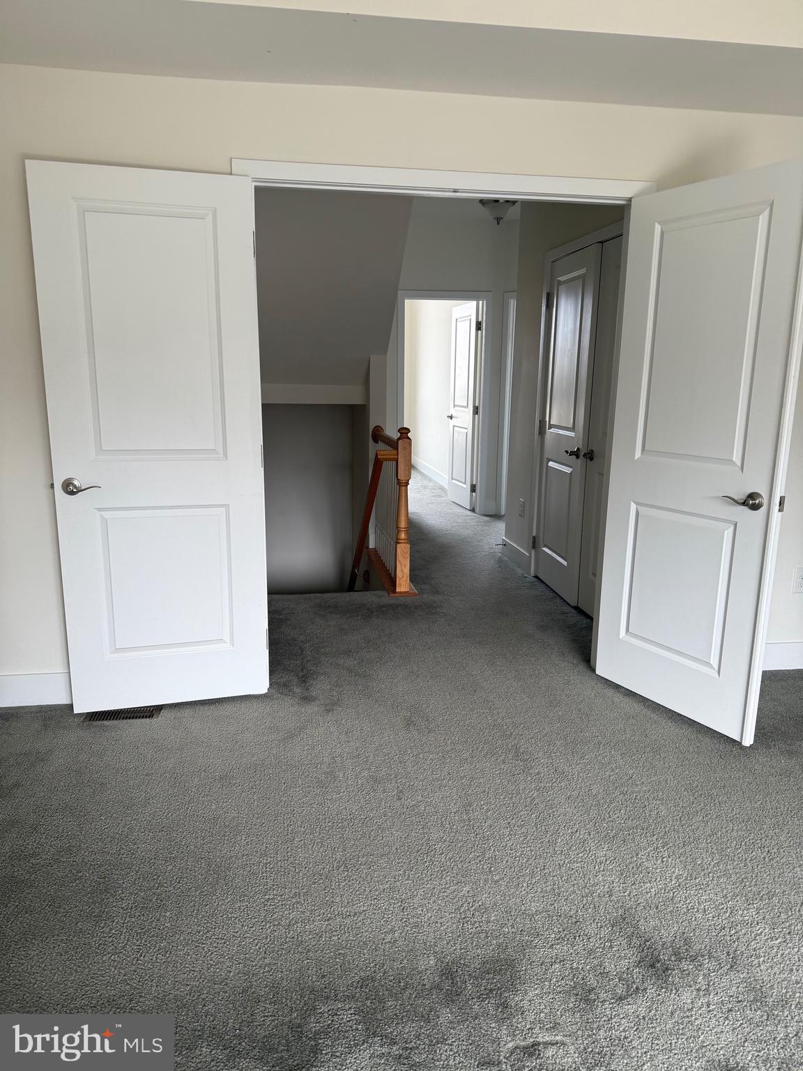 BROWNSTONES AT VF - Residential Lease