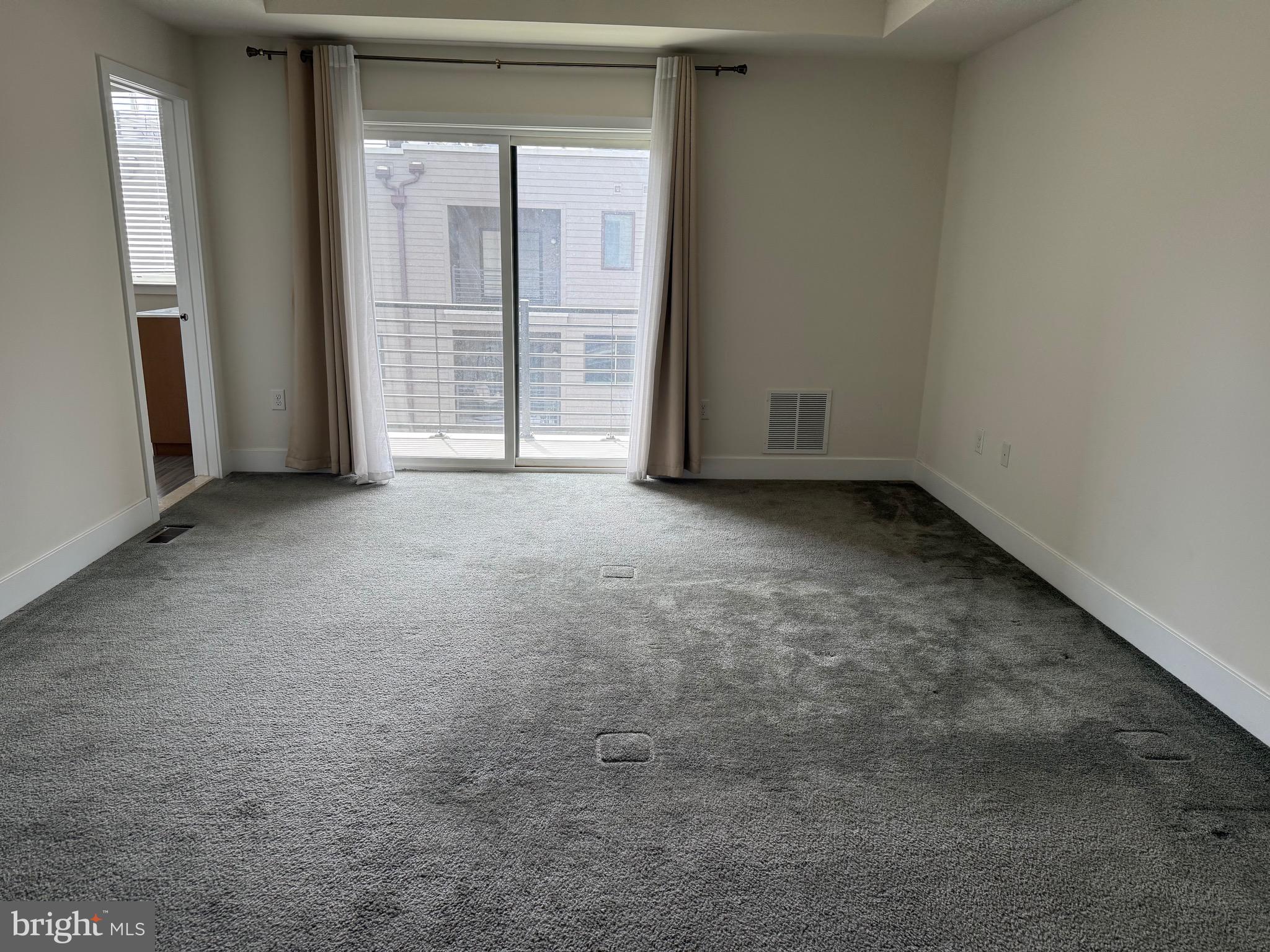 BROWNSTONES AT VF - Residential Lease