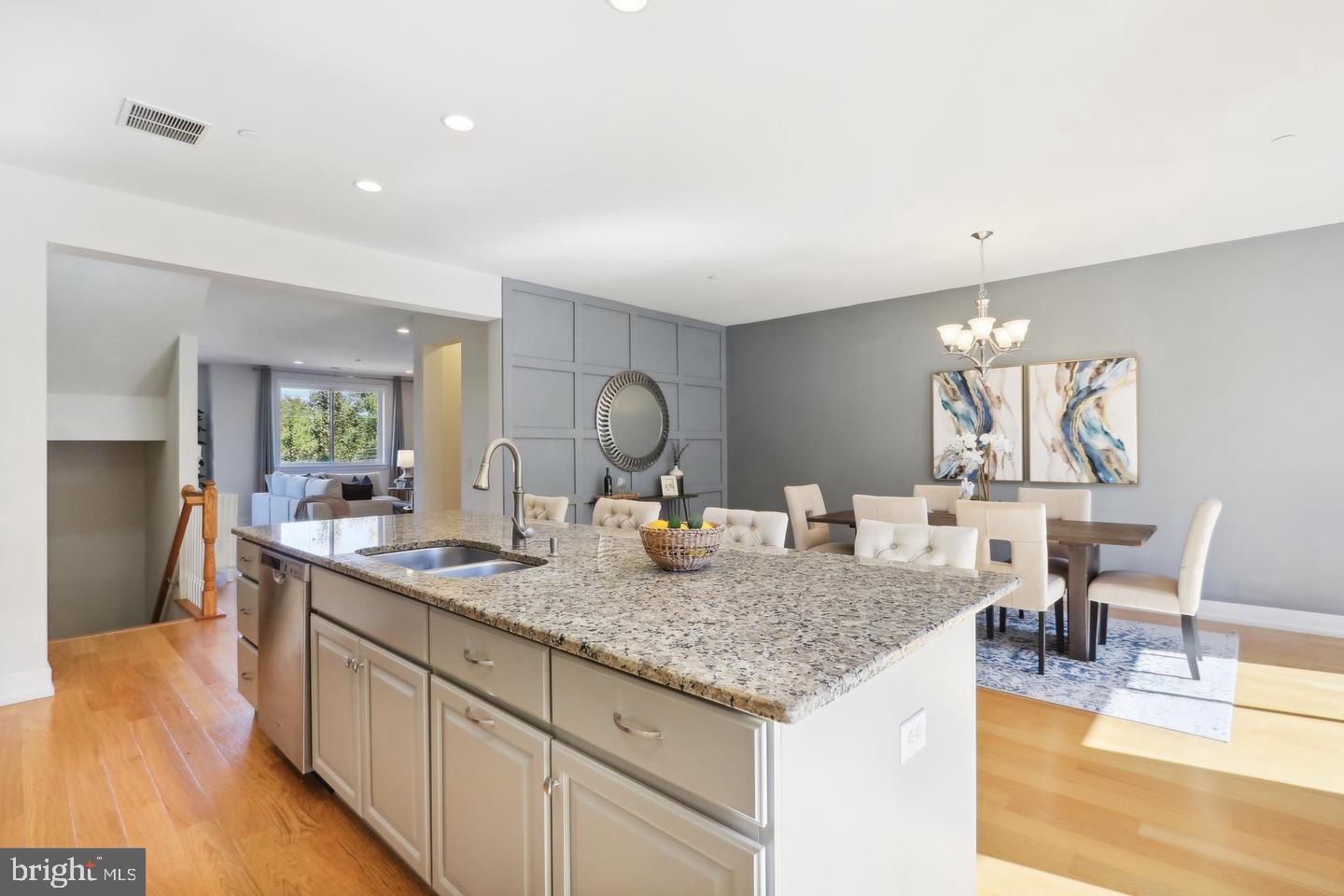 BROWNSTONES AT VF - Residential Lease