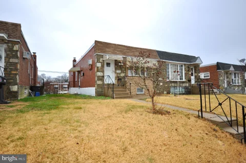 15128 Carter Road, Philadelphia, PA 19116 - #: PAPH2567692