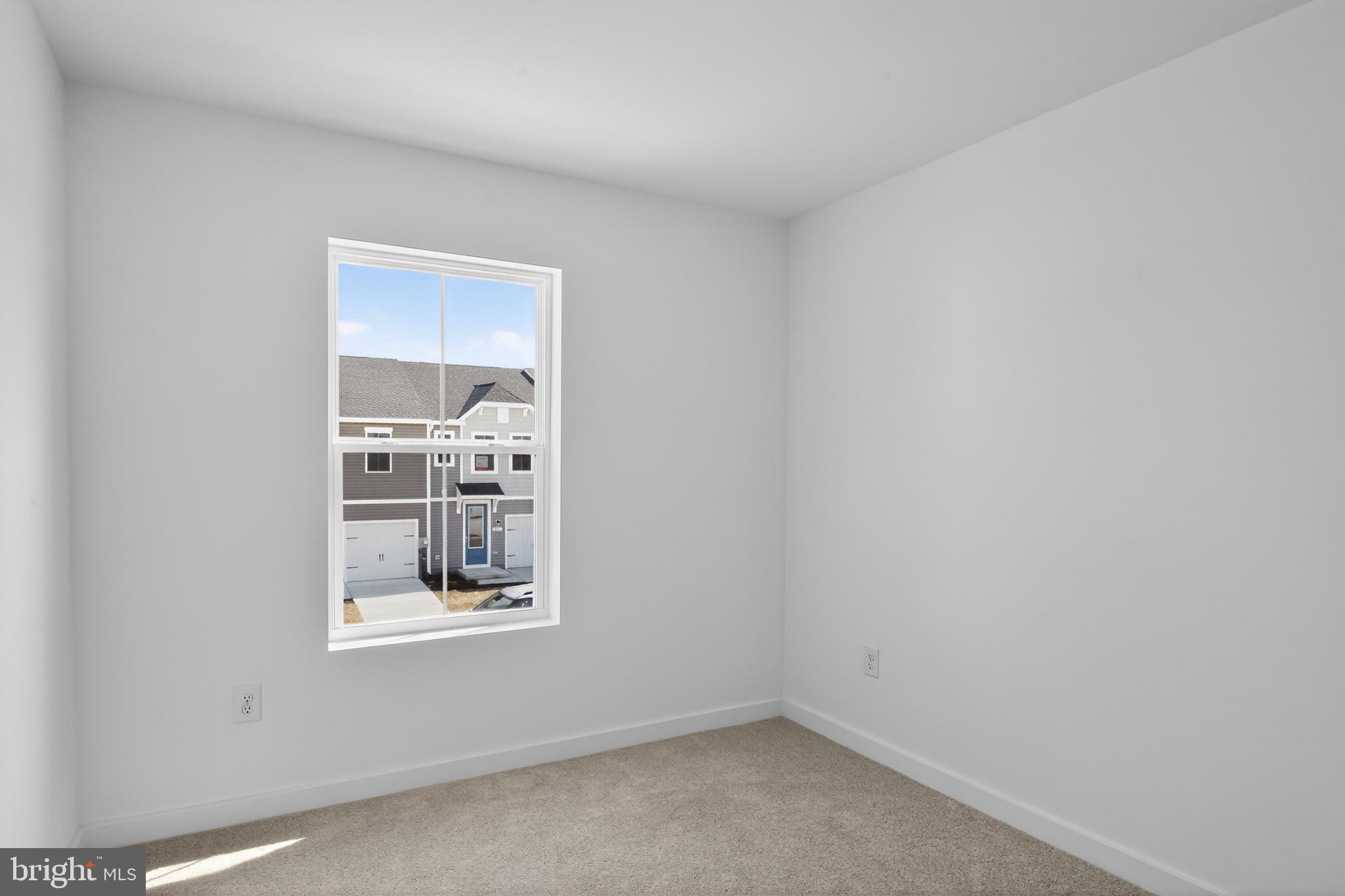 NORTH POINTE COMMONS - Residential