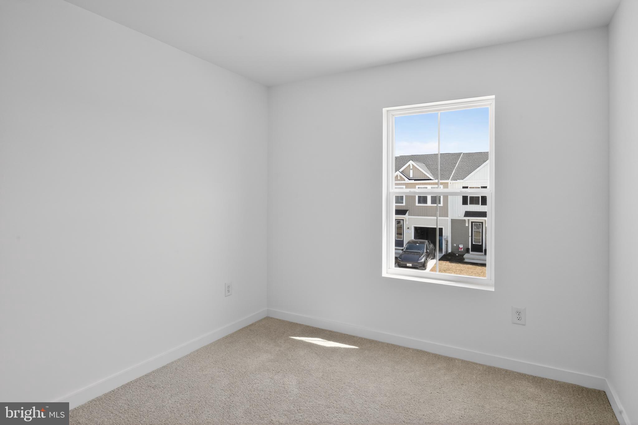 NORTH POINTE COMMONS - Residential