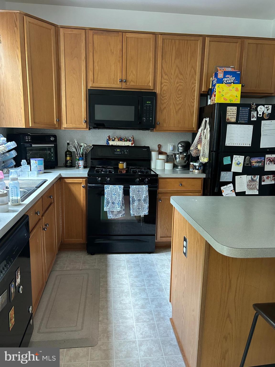 HUNTLEY MEADOWS - Residential Lease