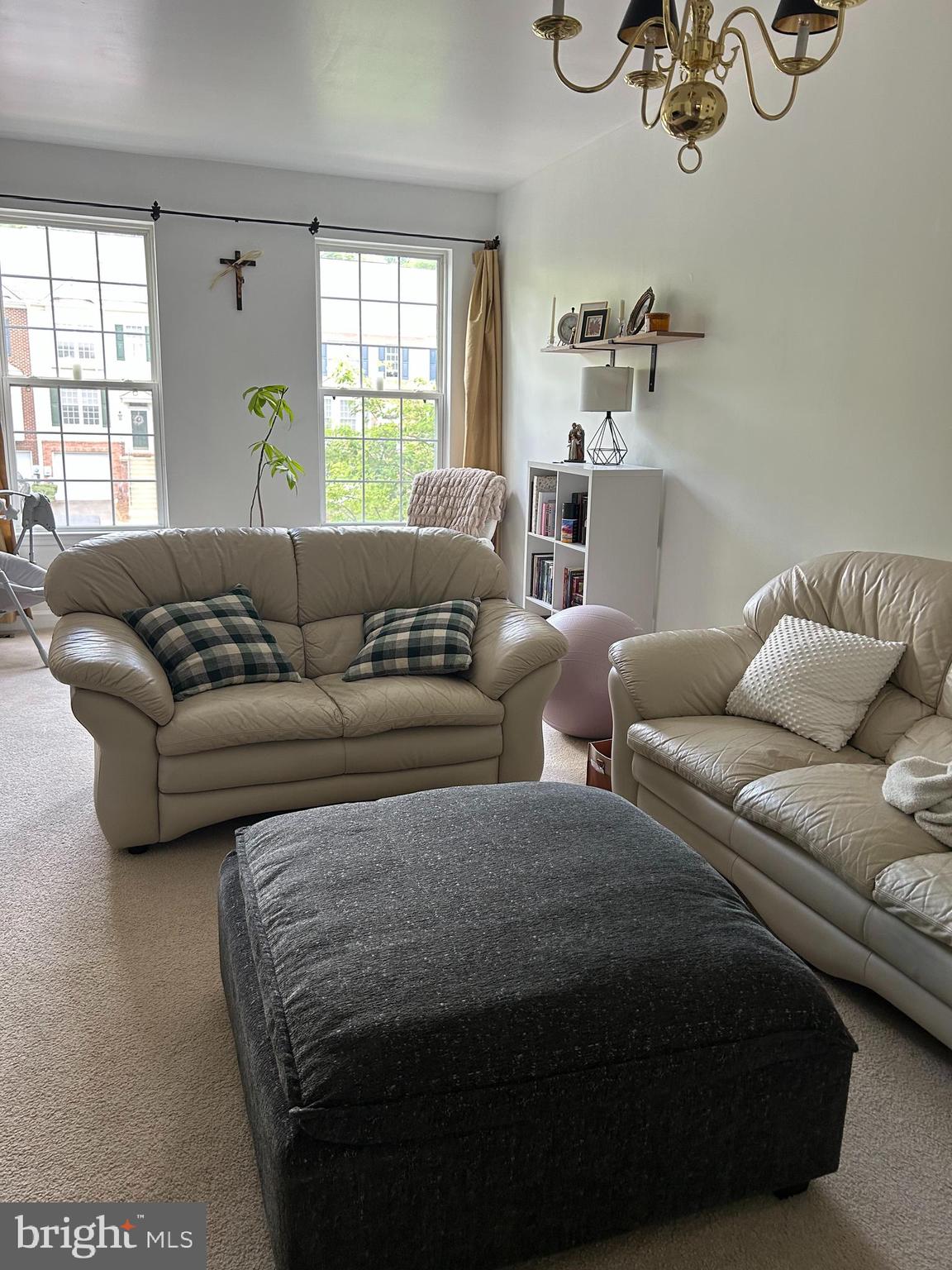 HUNTLEY MEADOWS - Residential Lease