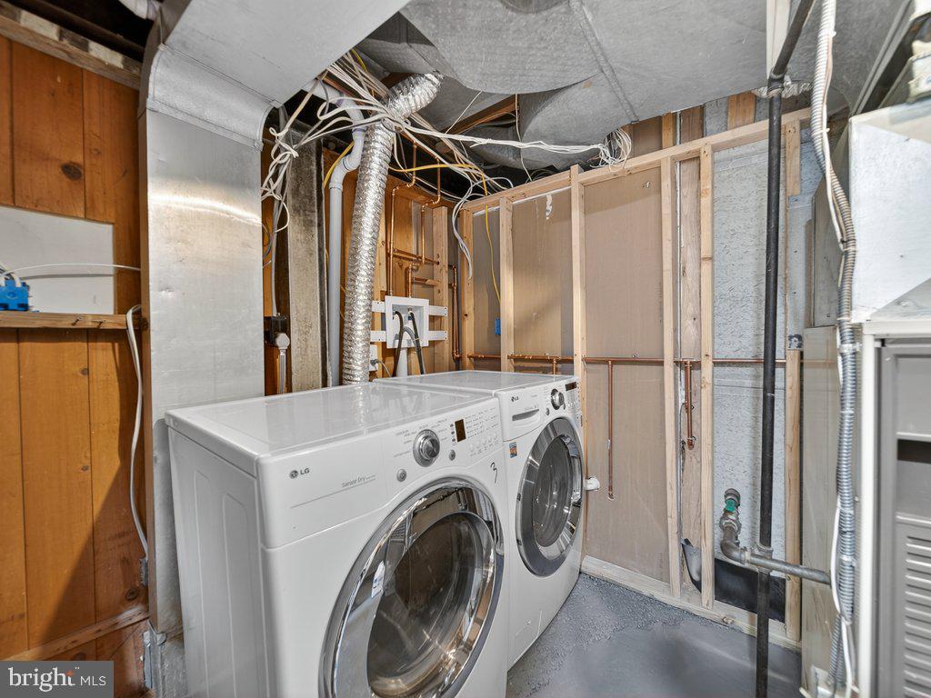 WOODMOOR - Residential