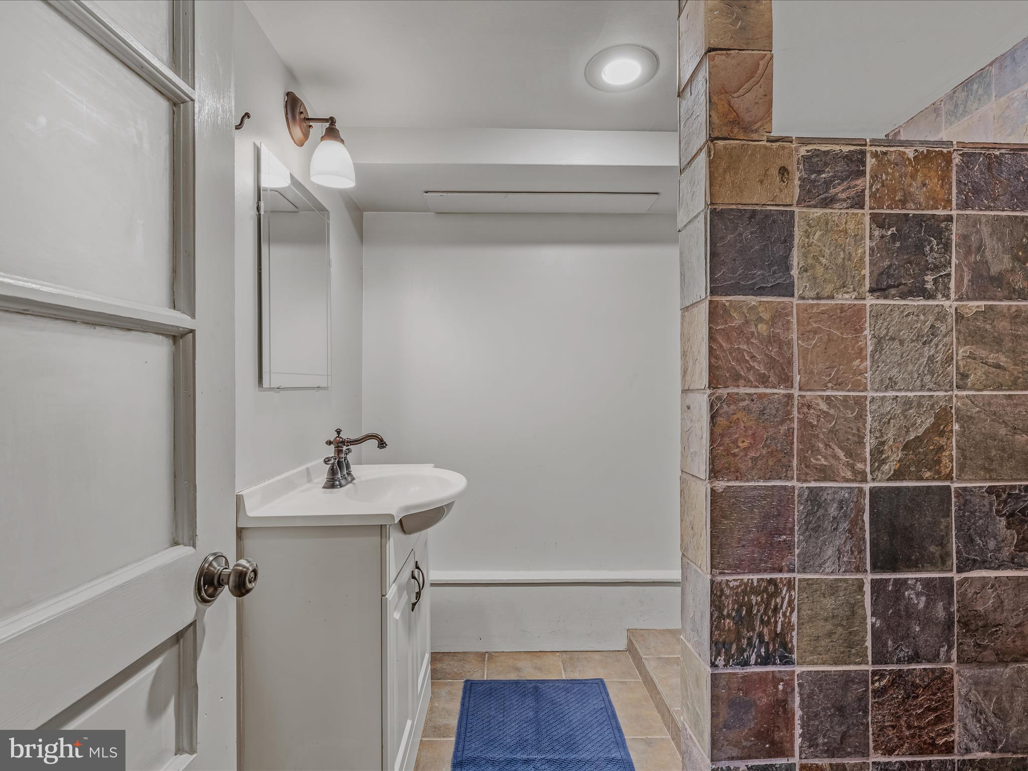 LORD FAIRFAX HEIGHTS - Residential