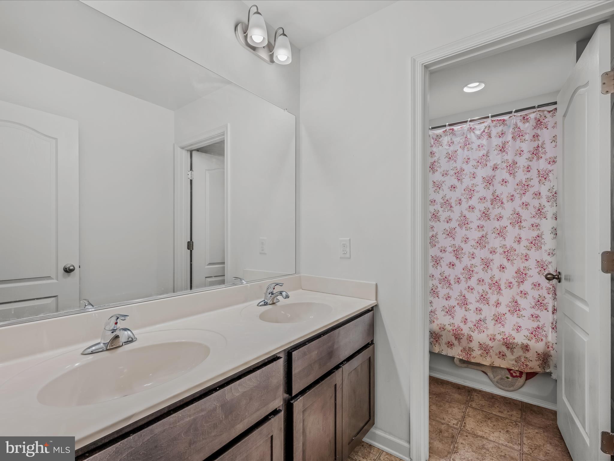 RIDGES OF TUSCARORA - Residential