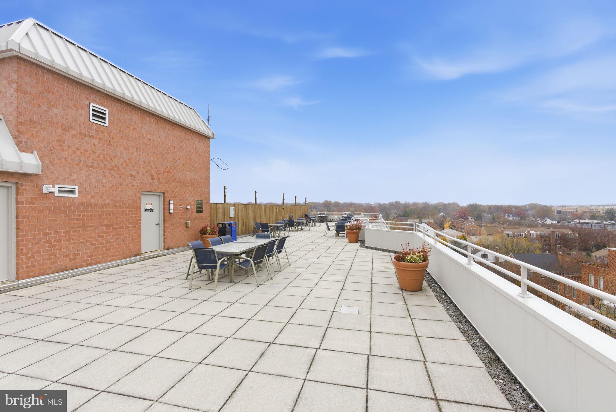 WESTVIEW AT BALLSTON METRO - Residential Lease