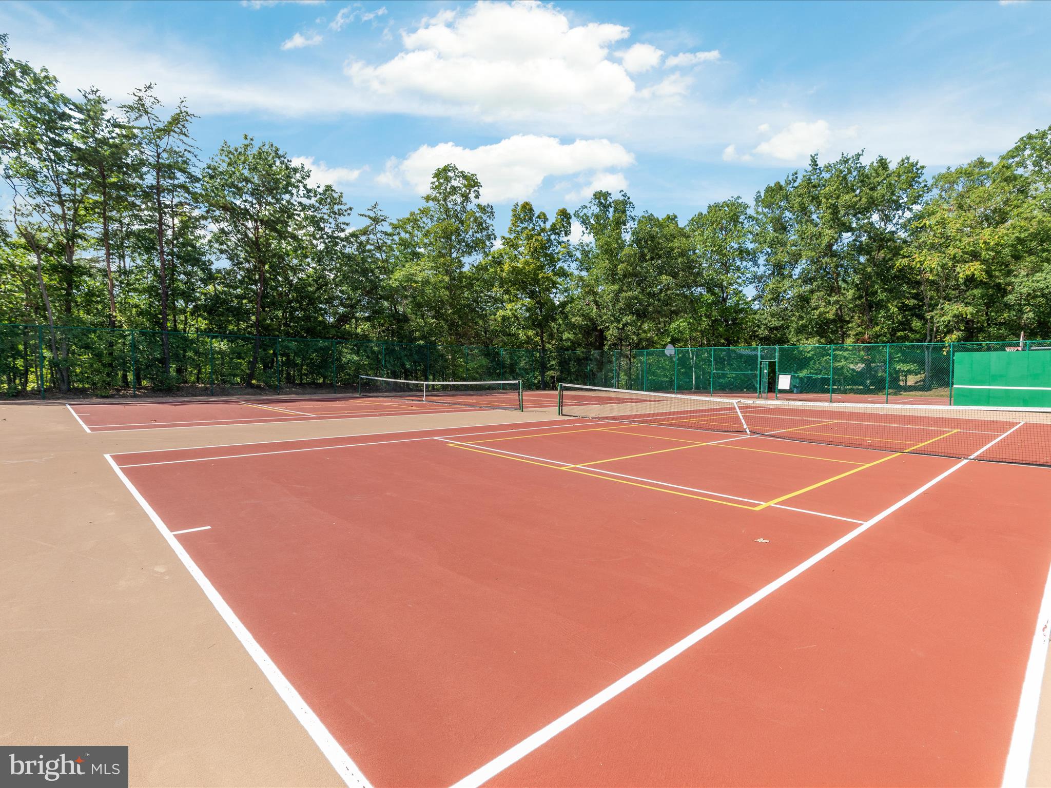 LAKE HOLIDAY ESTATES - Residential