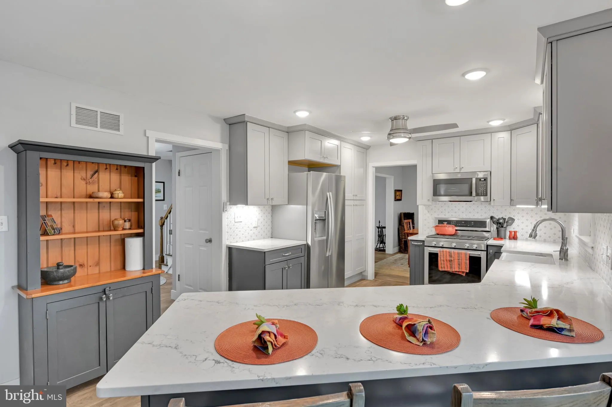 Lititz, Pennsylvania 17543, United States, 4 Bedrooms Bedrooms, ,3 BathroomsBathrooms,Residential,Pending,81322