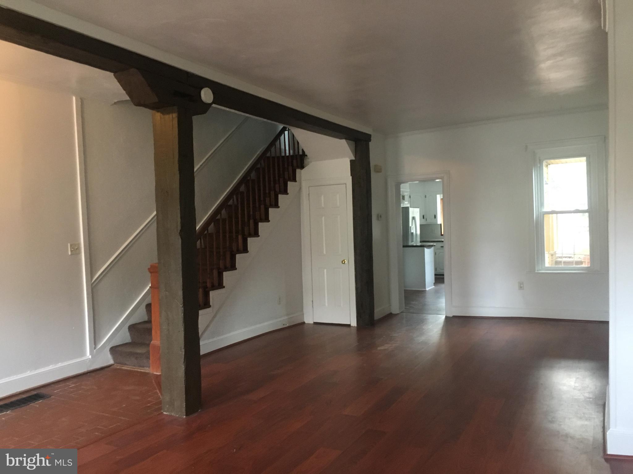 NEWTON SQUARE - Residential Lease