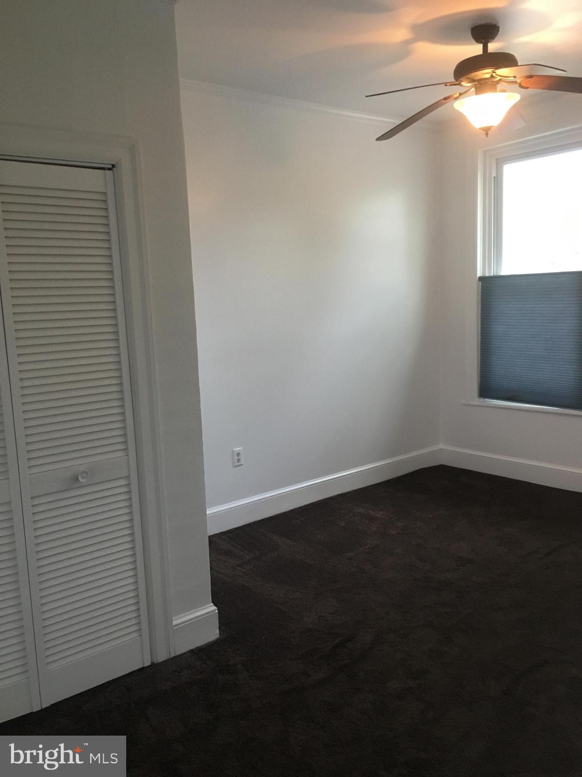 NEWTON SQUARE - Residential Lease