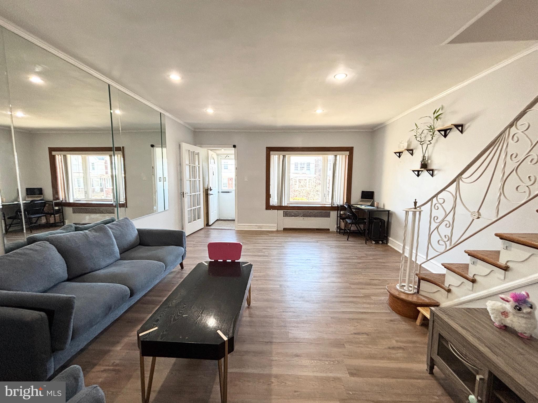 MAYFAIR (EAST) - Residential