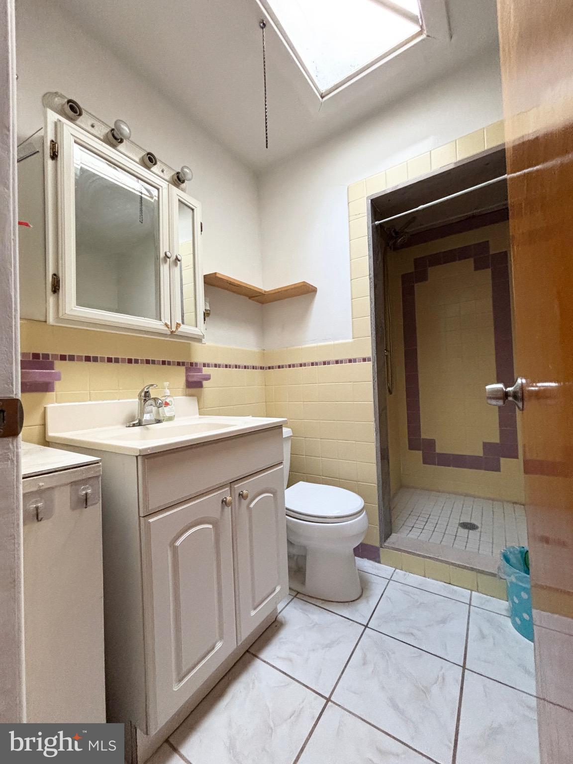 MAYFAIR (EAST) - Residential