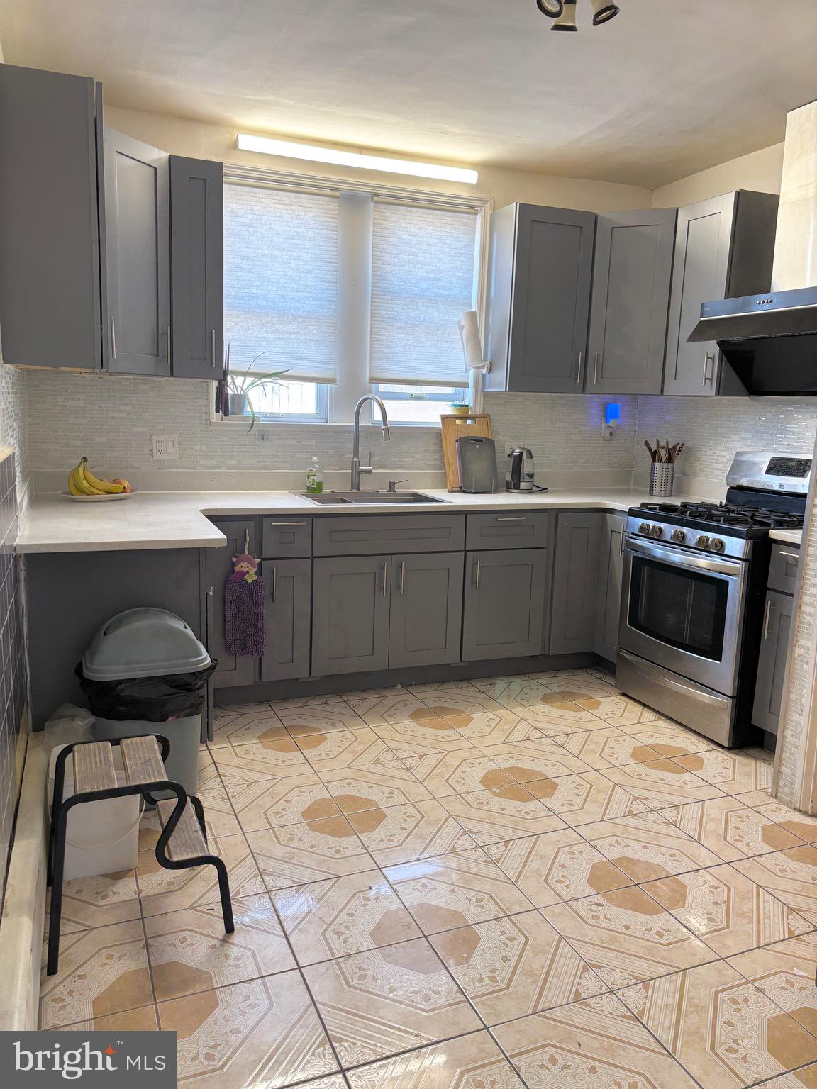 MAYFAIR (EAST) - Residential