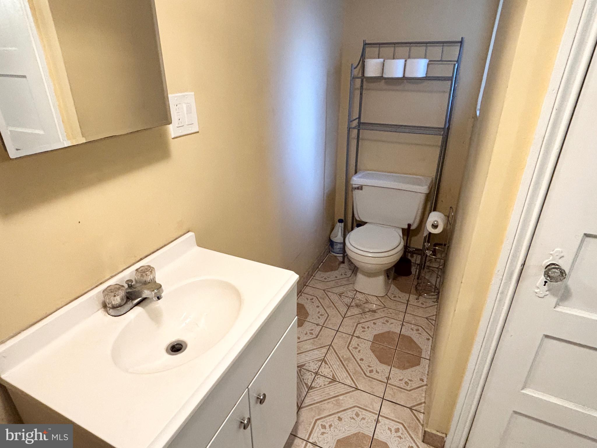 MAYFAIR (EAST) - Residential