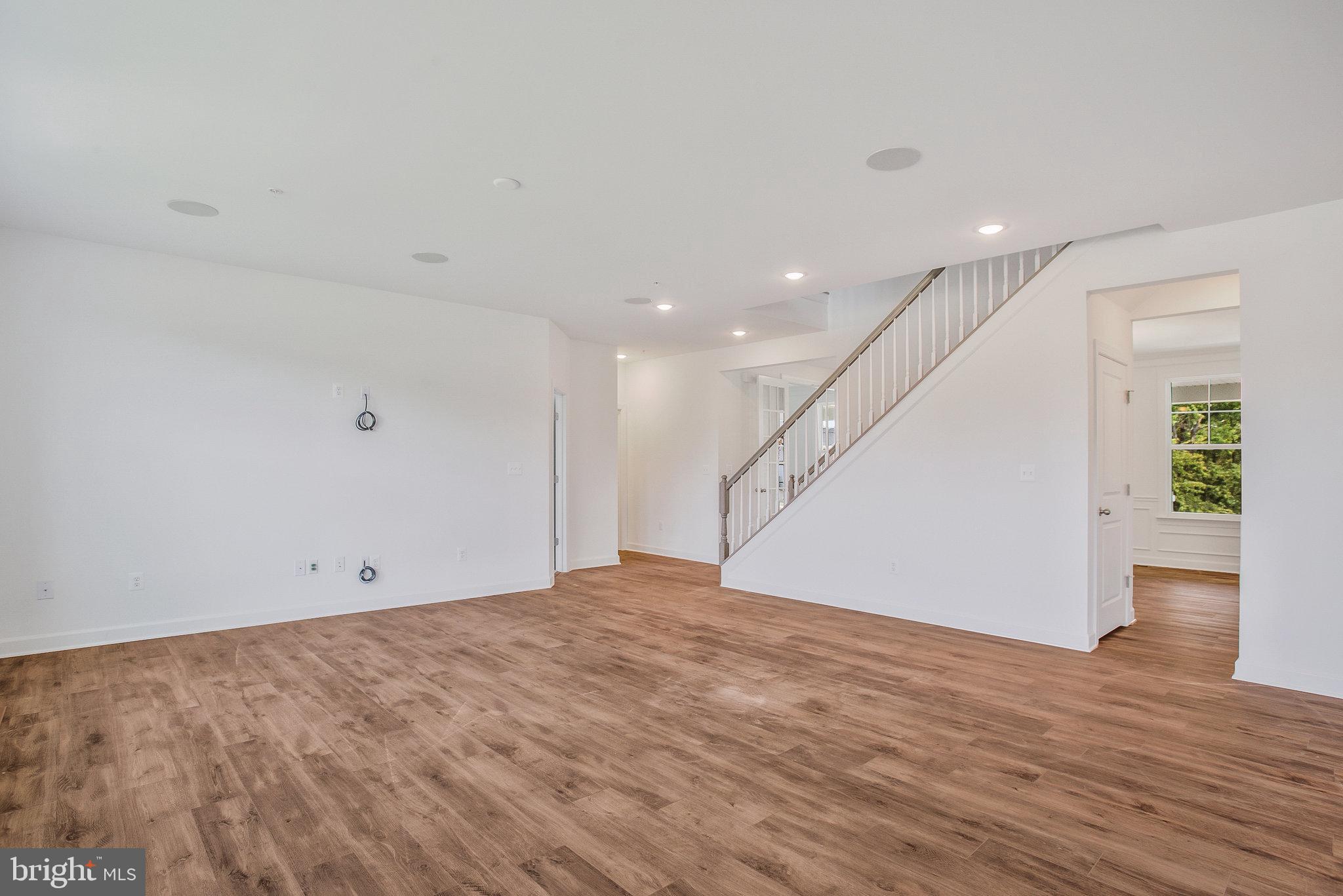 FAIRWAY ESTATES - Residential