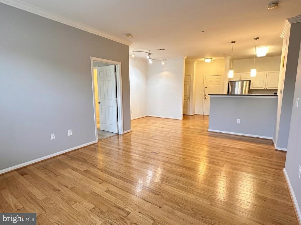 3015 NICOSH CIRCLE 2108