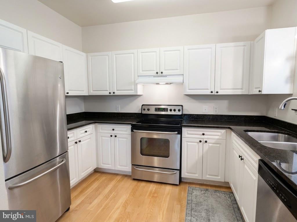 3015 NICOSH CIRCLE 2108