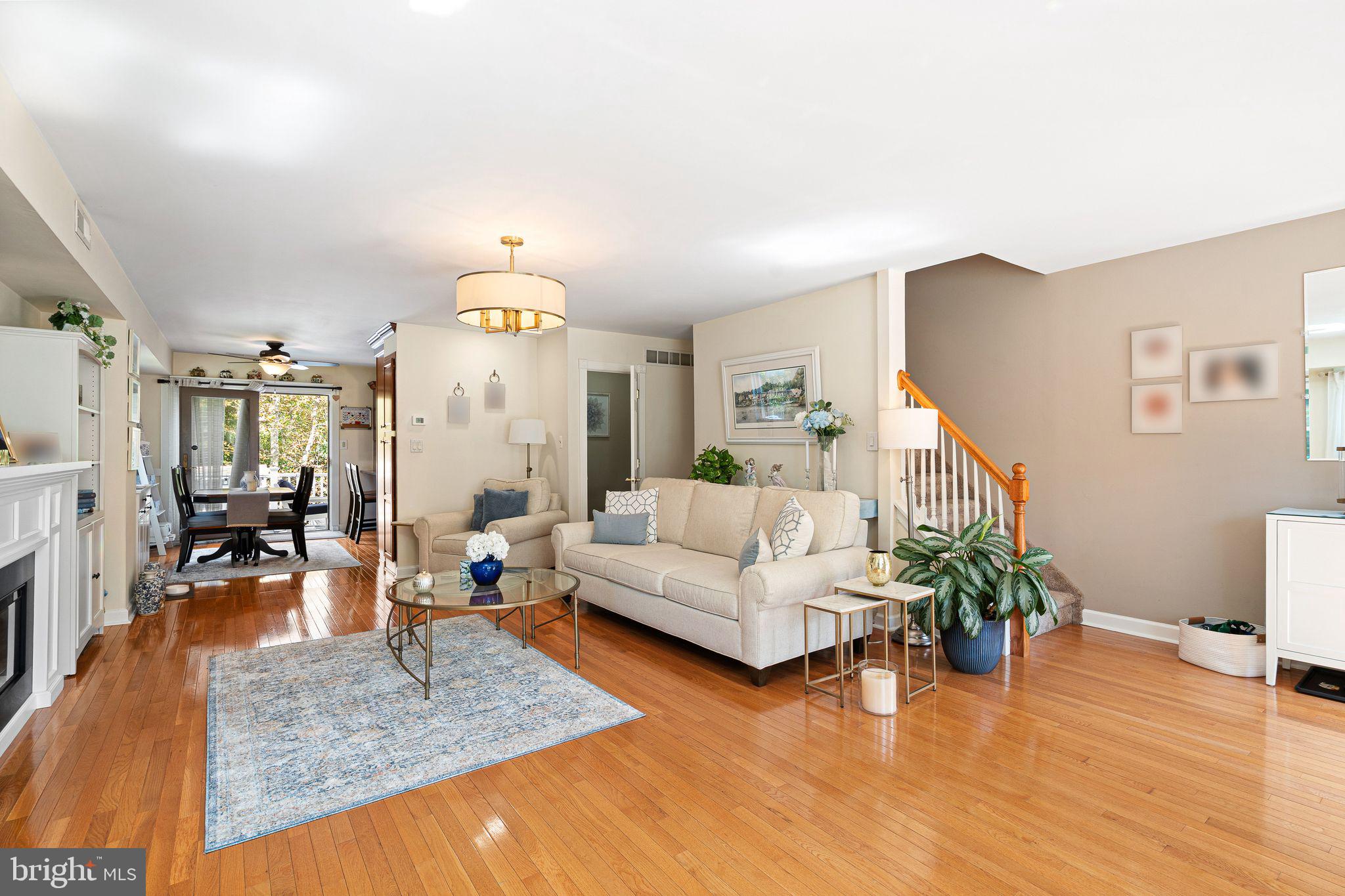 812 SEFFERT STREET