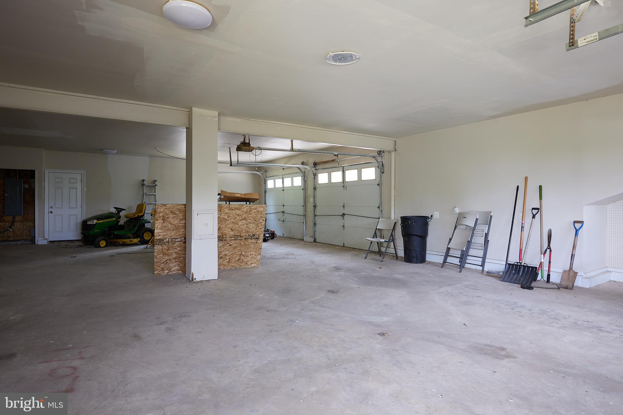 BARNESVILLE OUTSIDE - Residential