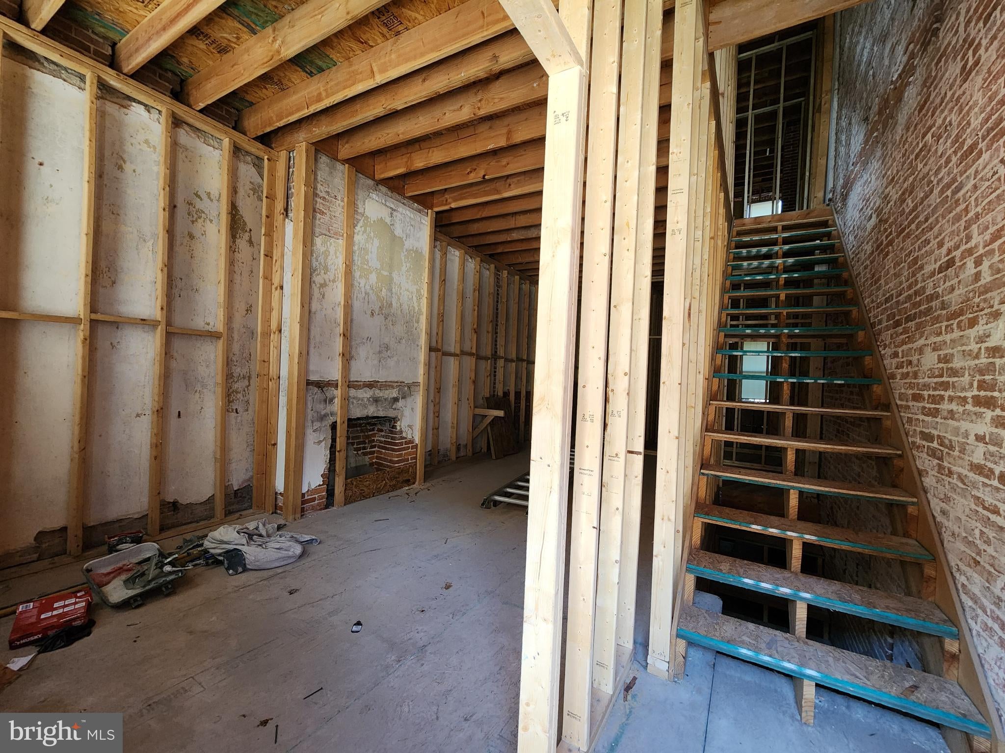 1003 EDMONDSON AVENUE