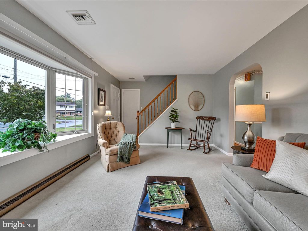 Photo of 1018 Hermosa Avenue, Lancaster, PA 17601 (MLS # PALA2057514)