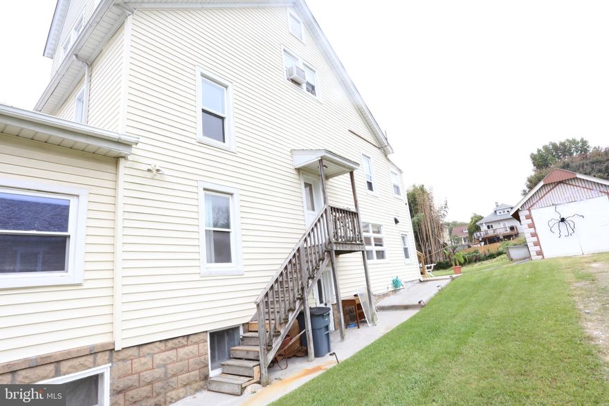 Very nice 2 Bedroom Apartment located on the 2nd floor of a multi unit home.  There is a nice shared public yard.  The living room and bedrooms are nice size with wood floors.   The kitchen has room for a small table and plenty of counter space.