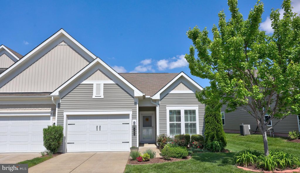 Photo of 201 Long Point Drive, FREDERICKSBURG, VA 22406 (MLS # VAST2048696)