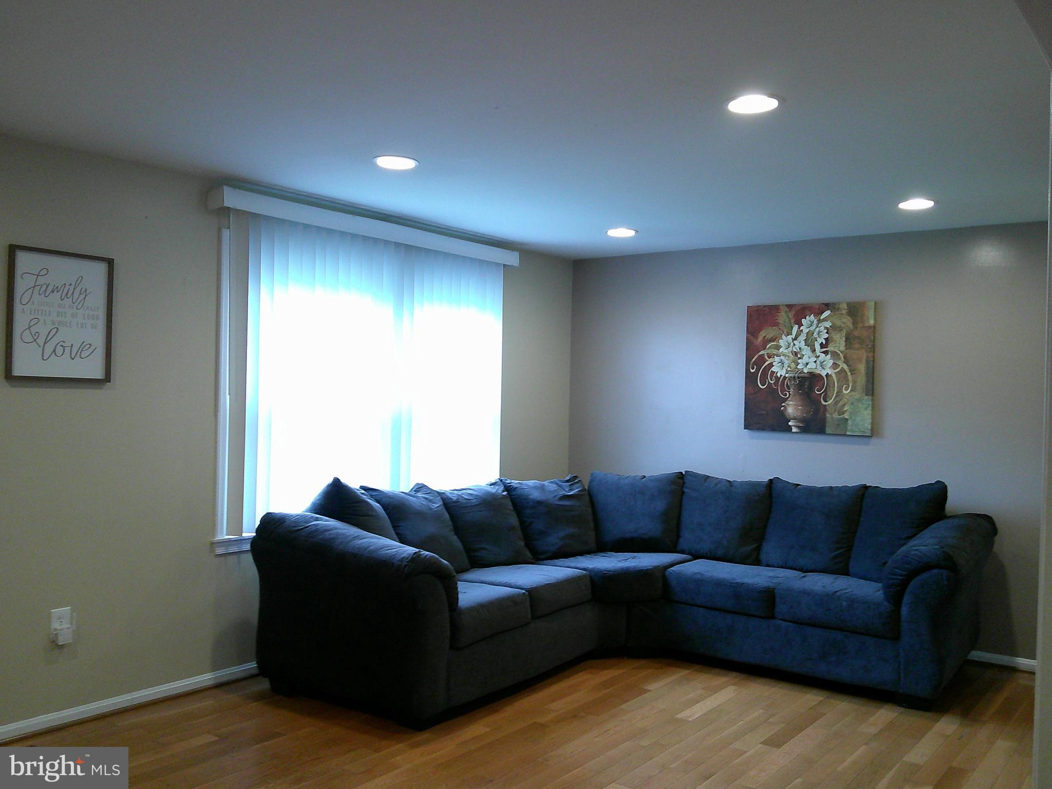 OLD FORT HILLS - Residential