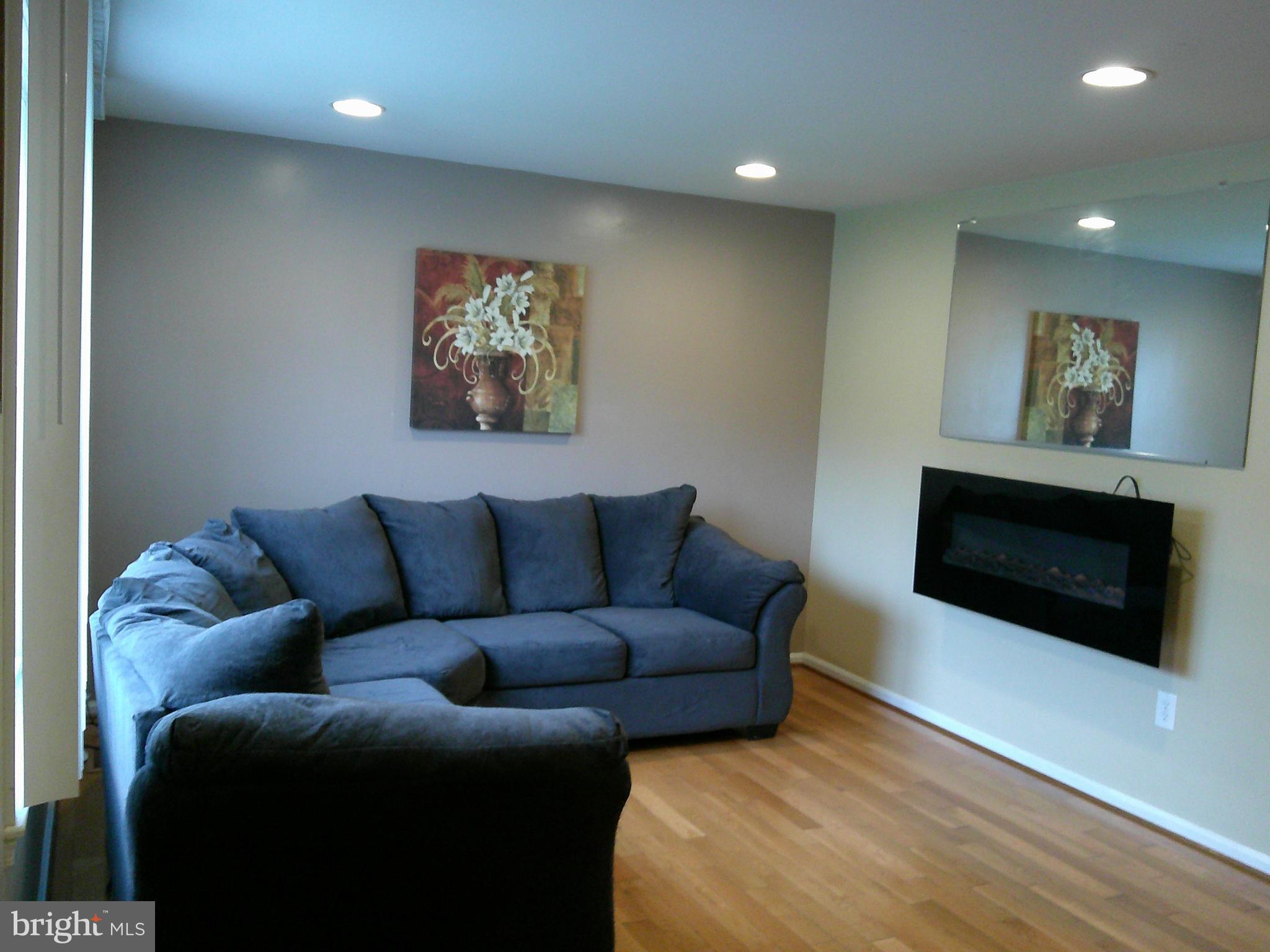 OLD FORT HILLS - Residential