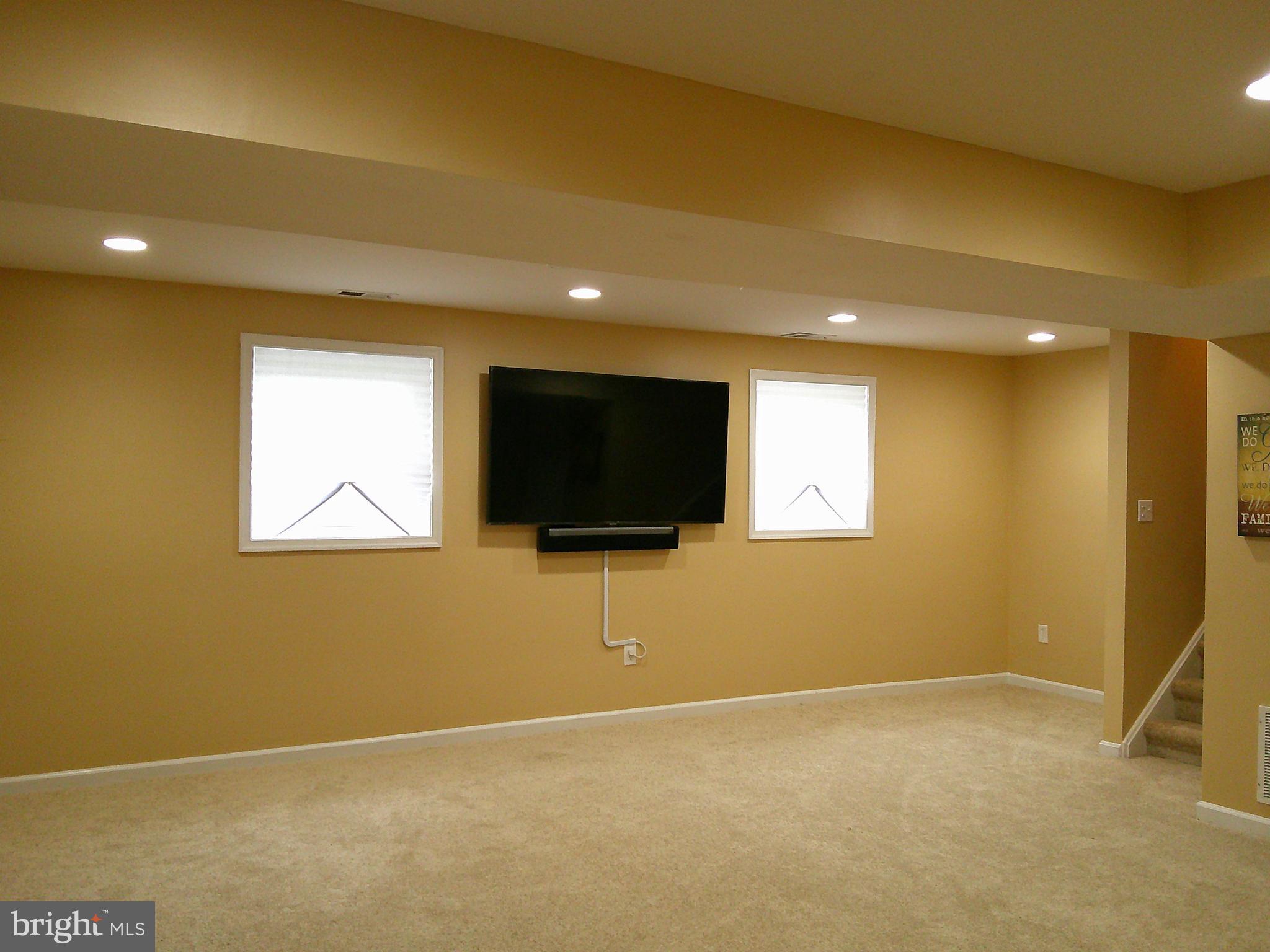 OLD FORT HILLS - Residential