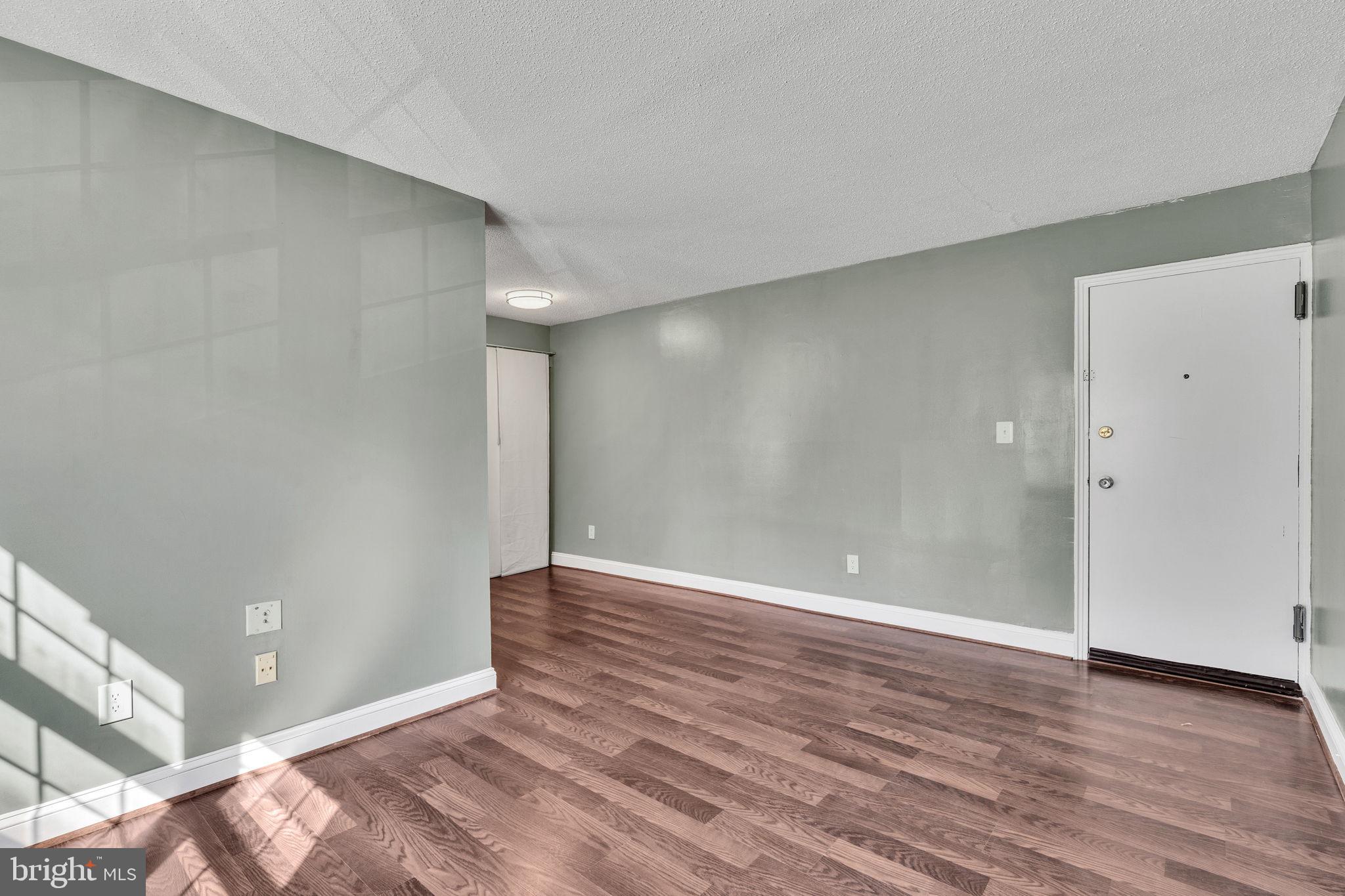 2237 FARRINGTON AVENUE 203