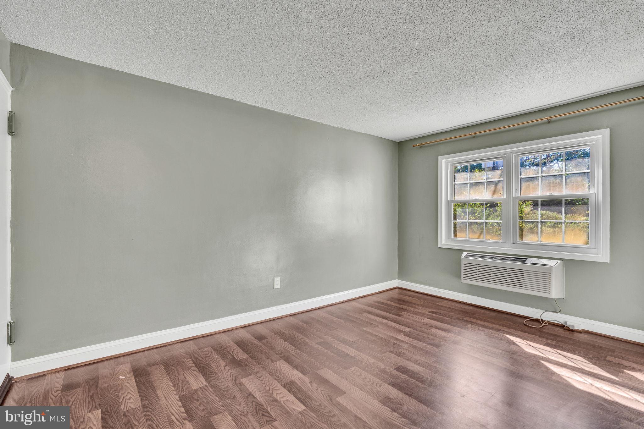 2237 FARRINGTON AVENUE 203