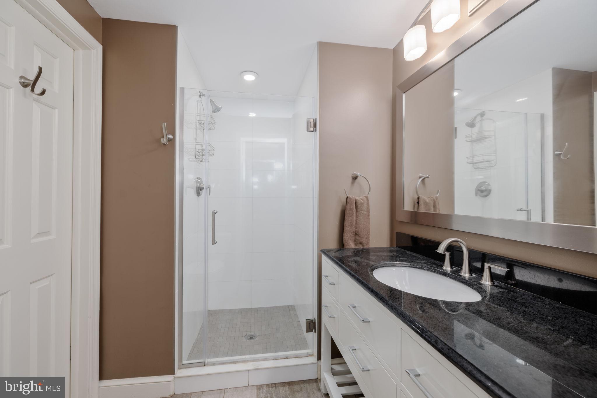 POTOMAC OUTSIDE - Residential