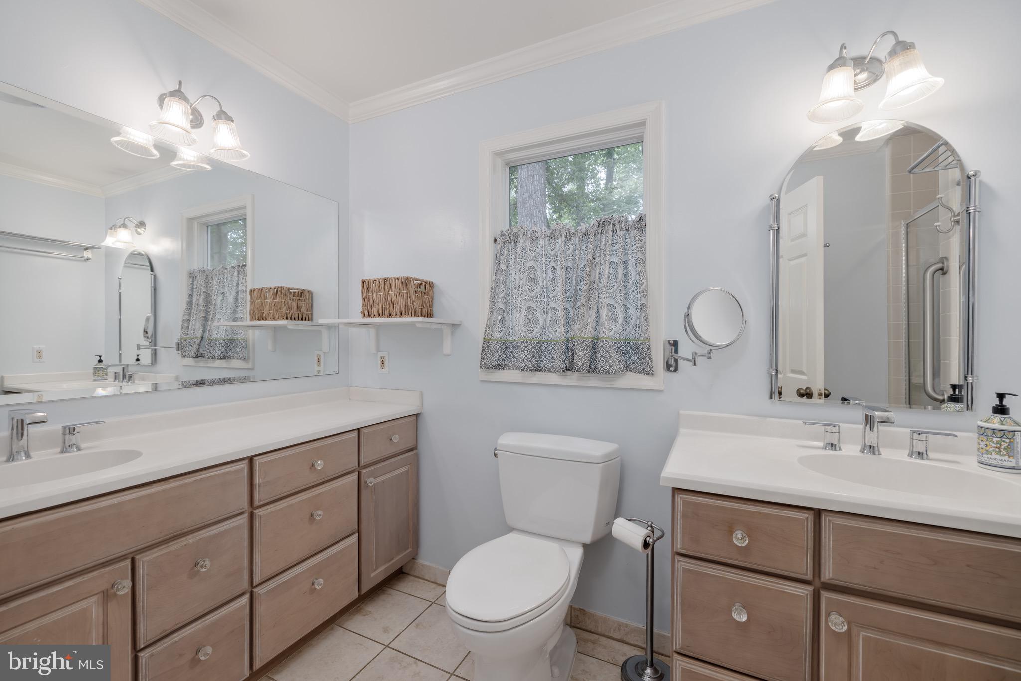 POTOMAC OUTSIDE - Residential