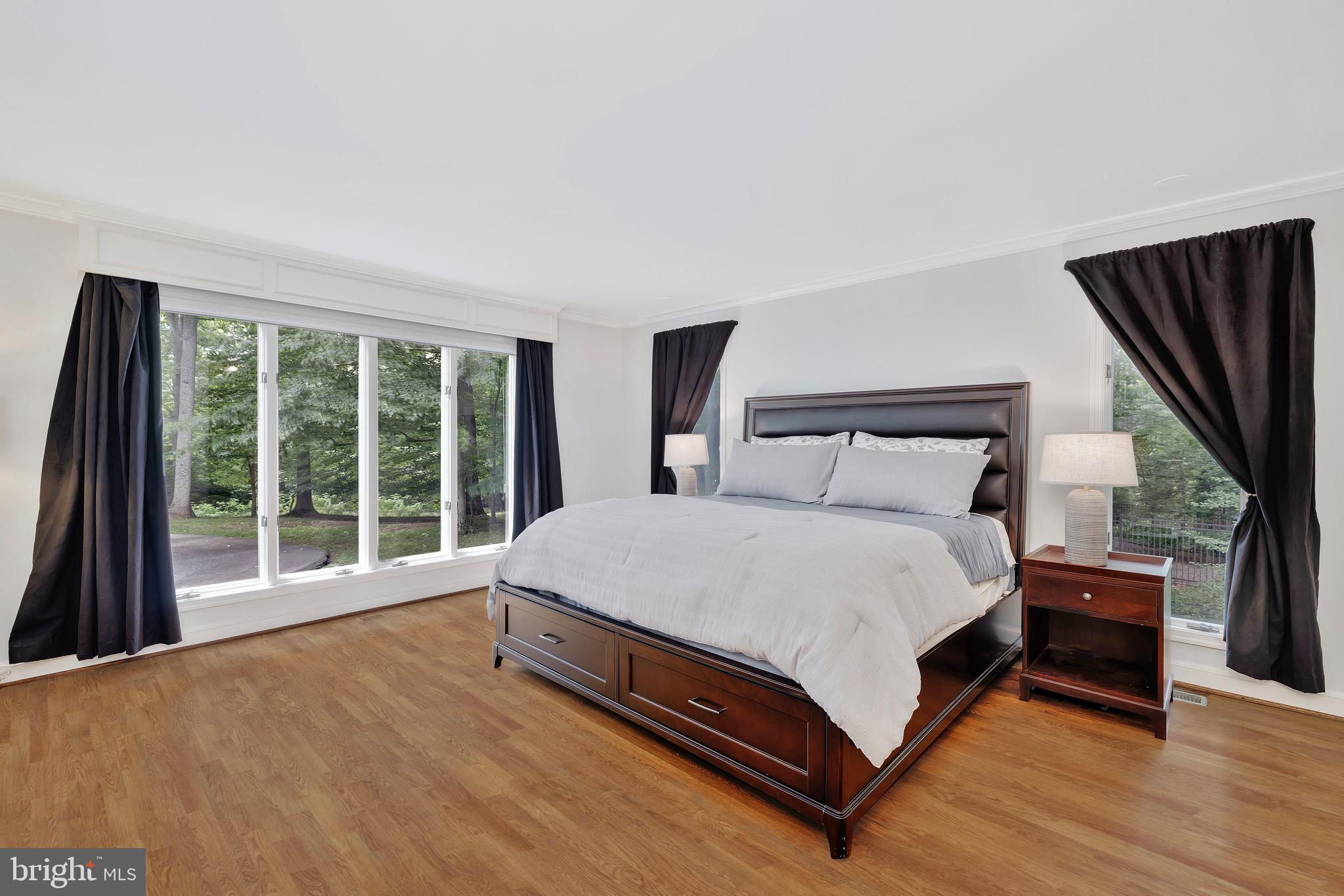 POTOMAC OUTSIDE - Residential