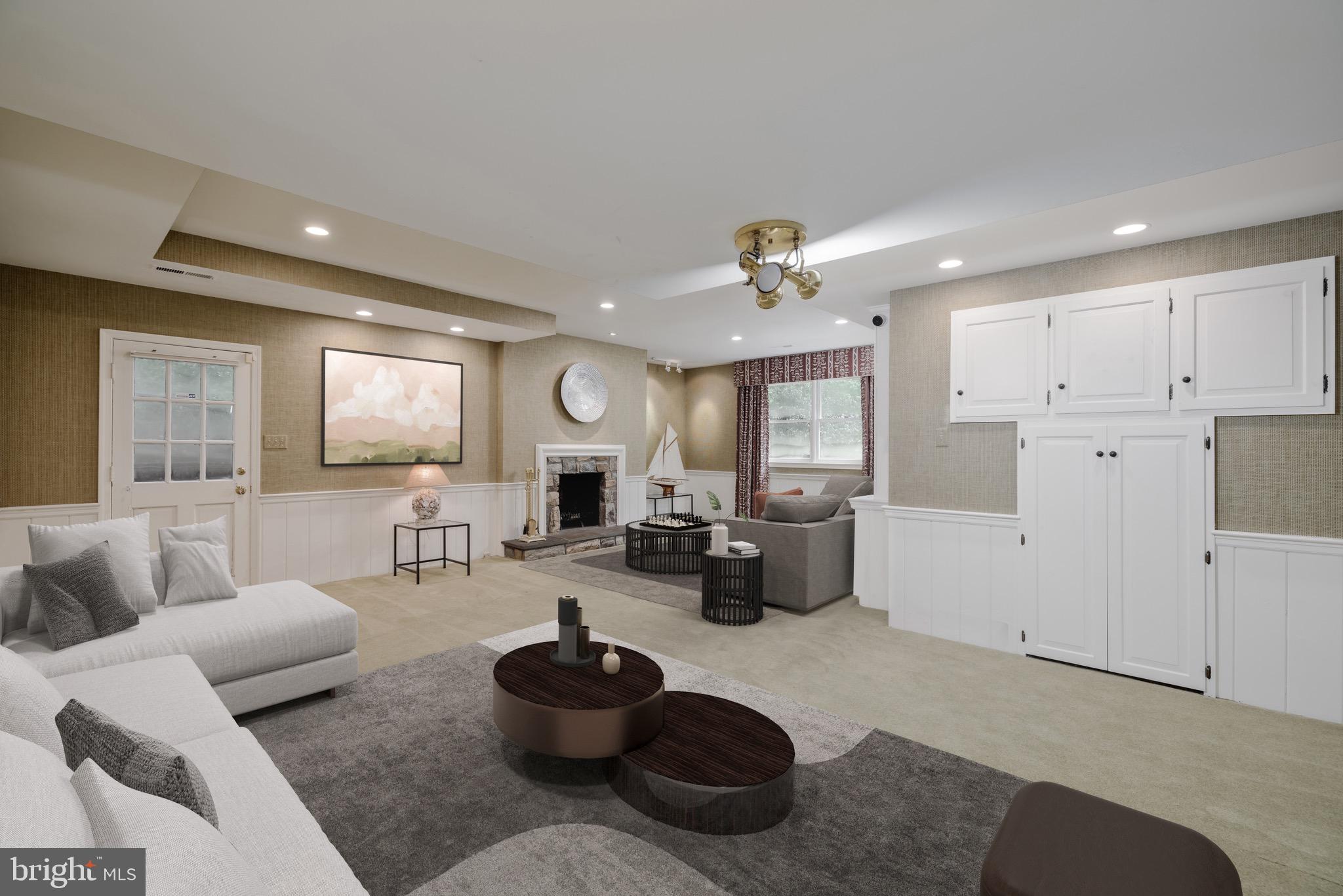 POTOMAC OUTSIDE - Residential