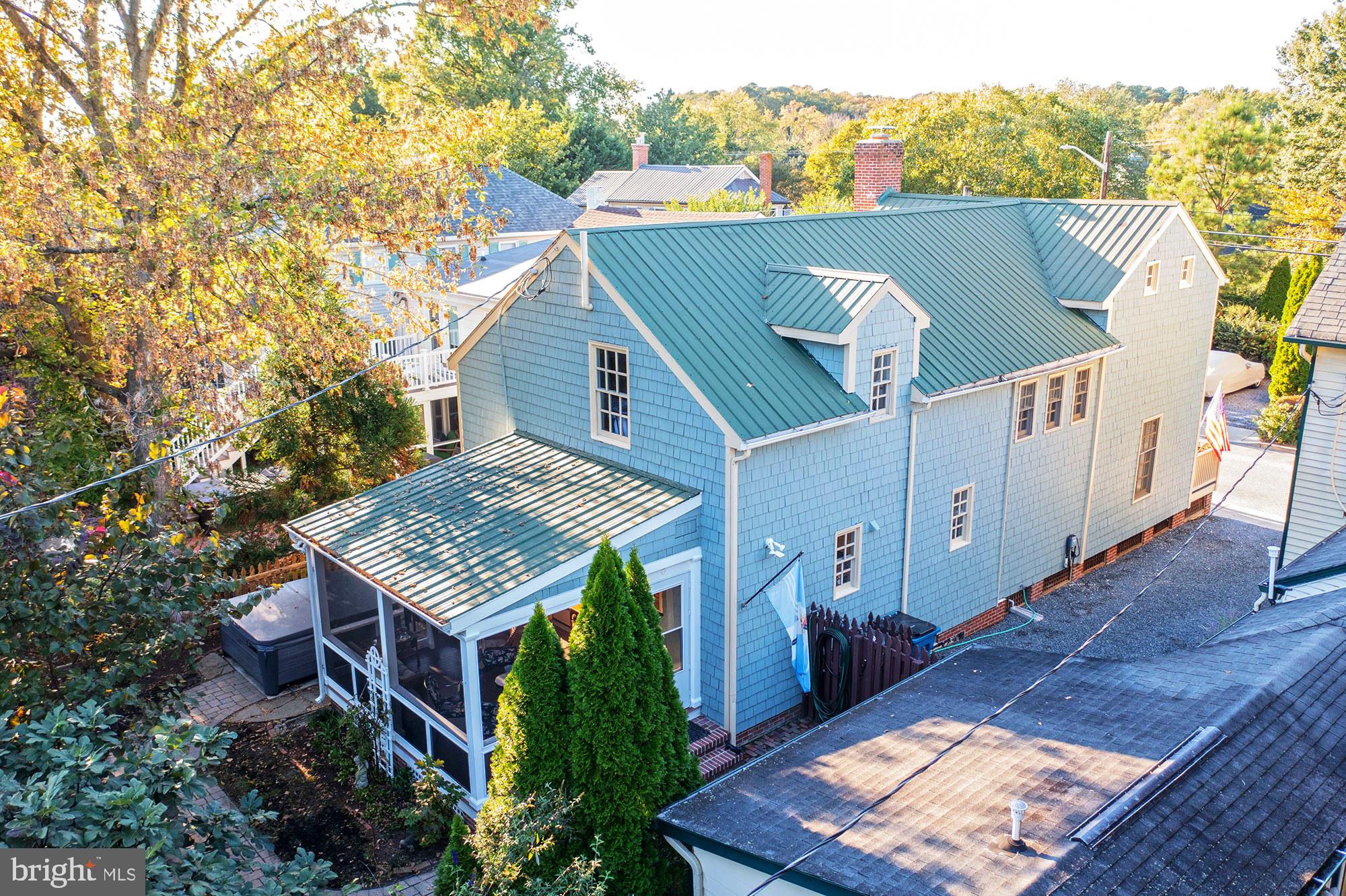 106 GRACE STREET