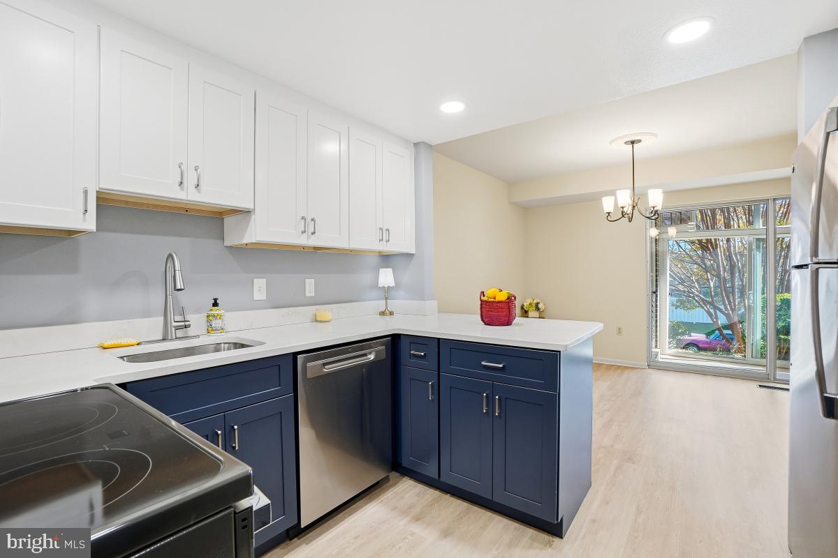 LEISURE WORLD - Residential