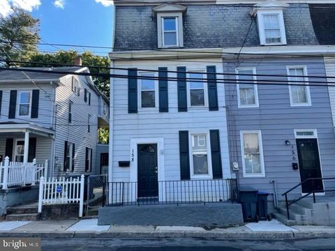 158 LINCOLN STREET STEELTON PA 17113