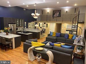 FAIRHILL - Commercial Sale