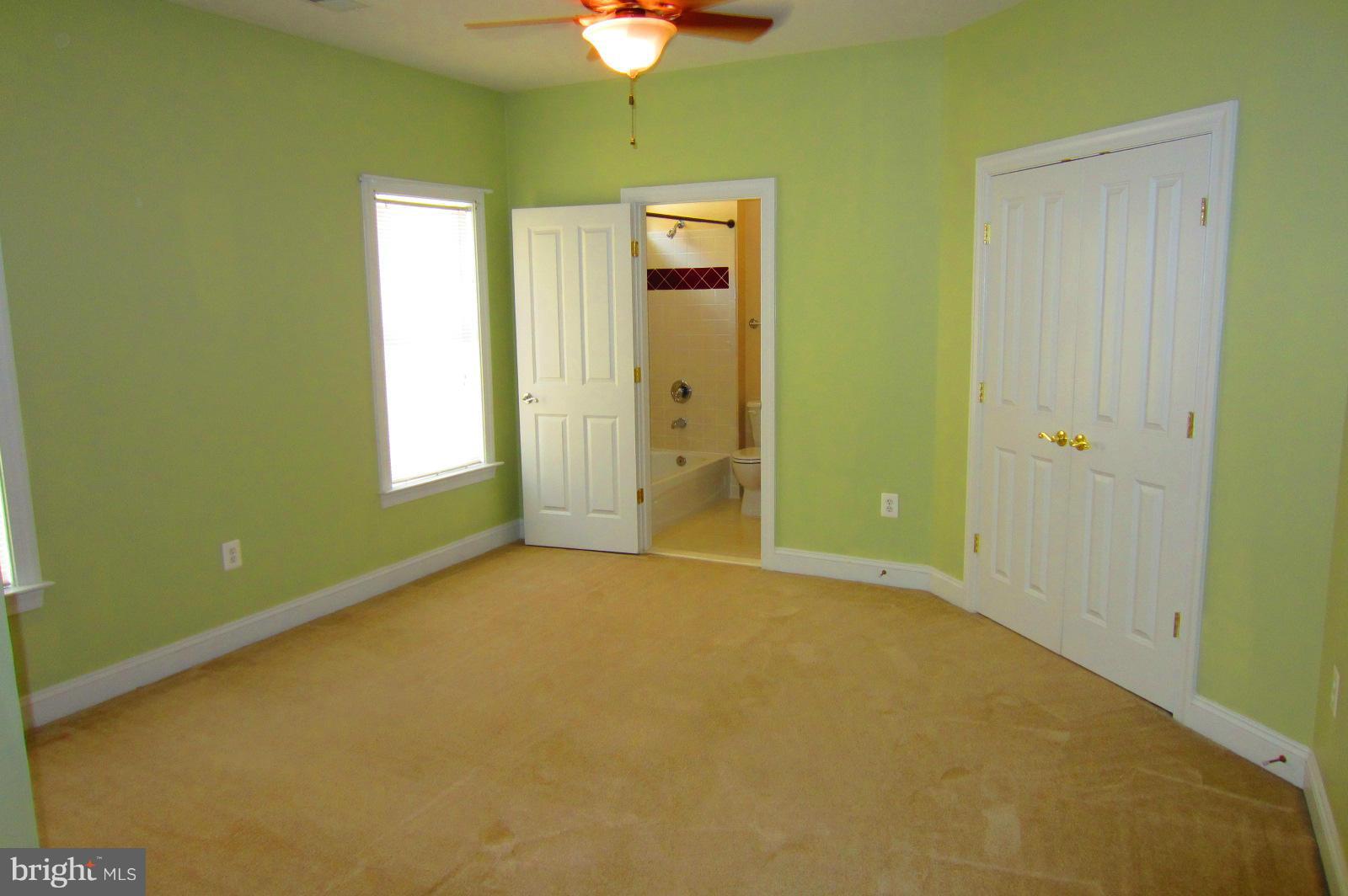 BRIARWOOD TRACE - Residential Lease