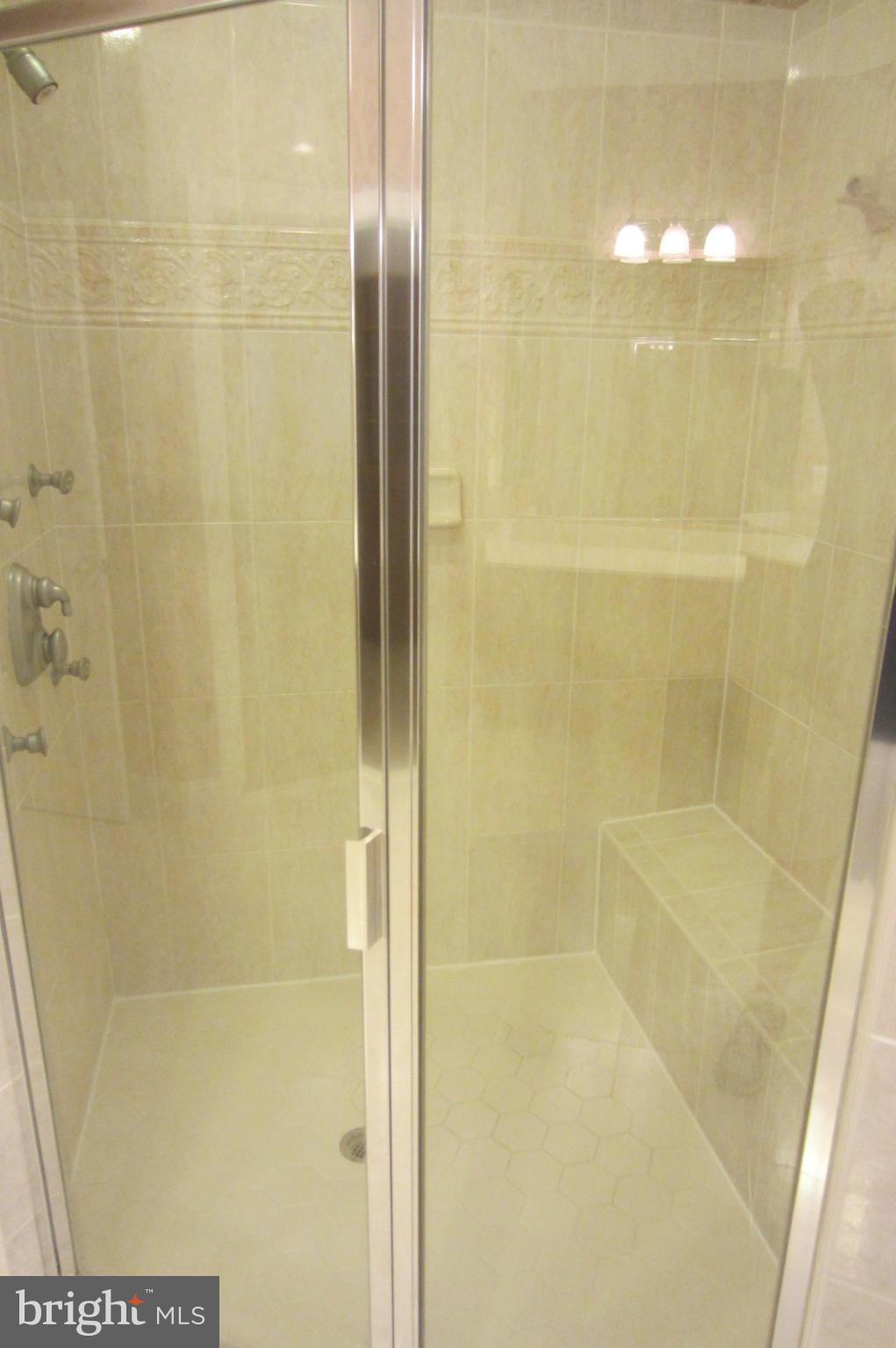 BRIARWOOD TRACE - Residential Lease