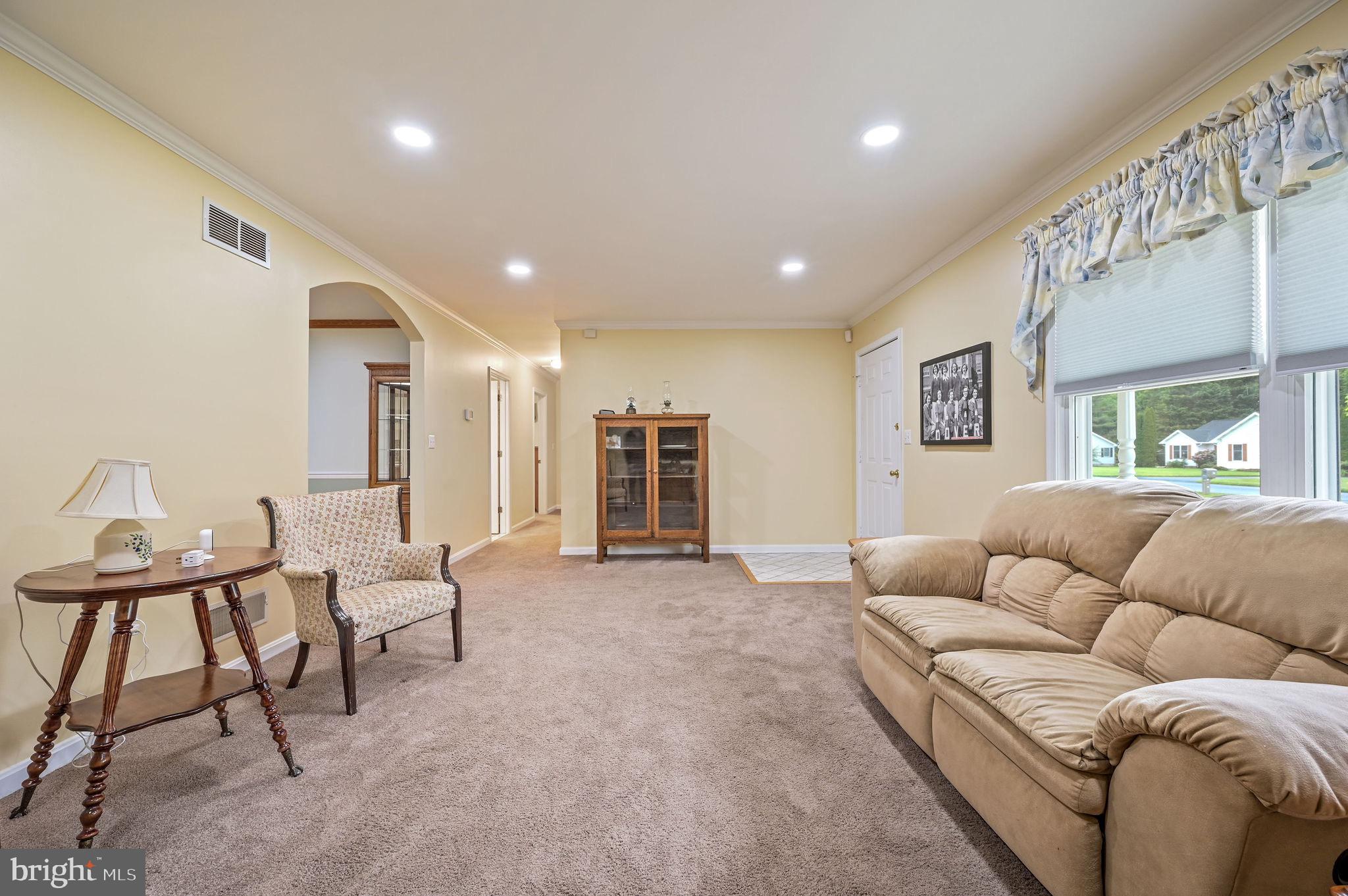 78 E HUNTINGTON CIRCLE
