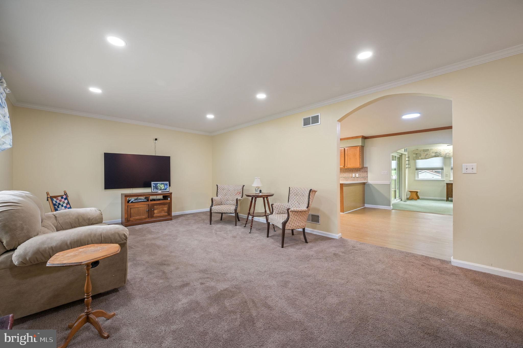 78 E HUNTINGTON CIRCLE