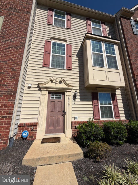 Townhouse For Rent - 6972 Kona Drive<br/> GAINESVILLE, VA 20155