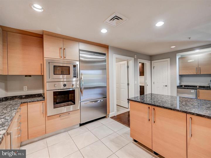 THE RITZ-CARLTON RESIDENCES - Residential